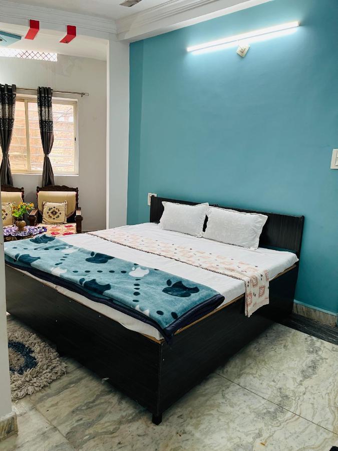 אויאיין Tiwari G Home Stay מראה חיצוני תמונה