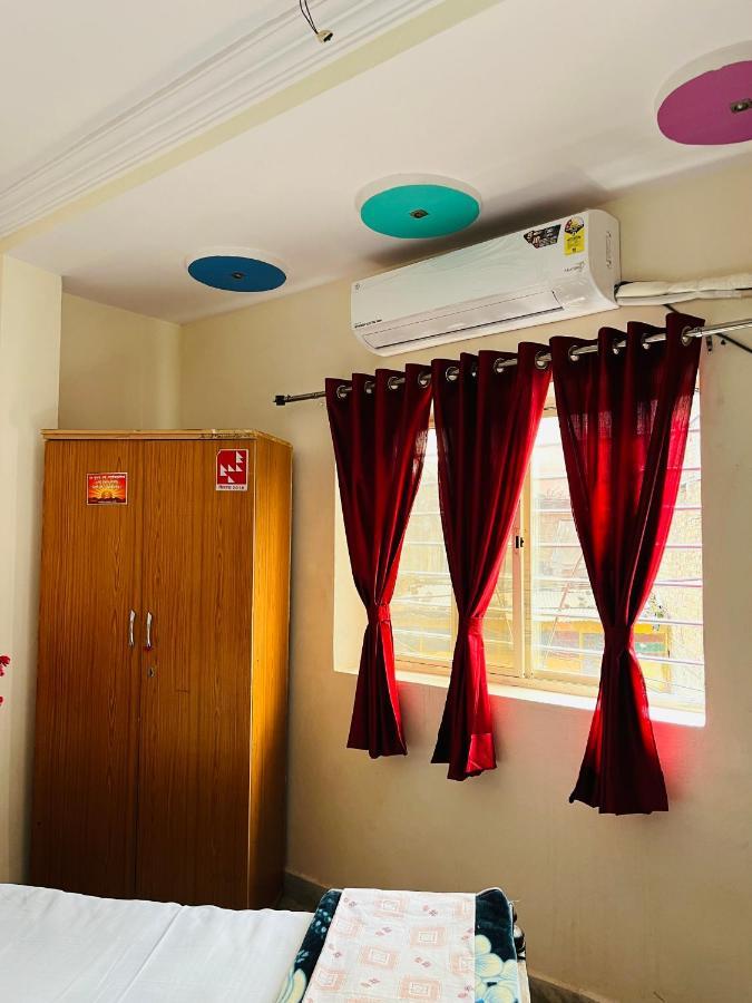 אויאיין Tiwari G Home Stay מראה חיצוני תמונה